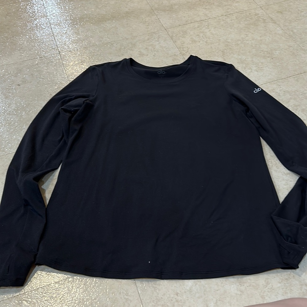 alo yoga black long sleeve